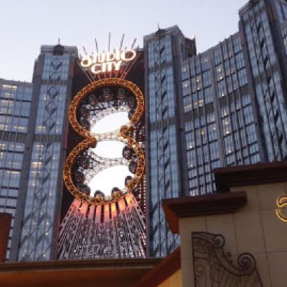 <p>Franchiese business expansion to the boulevard at Studio City.</p>