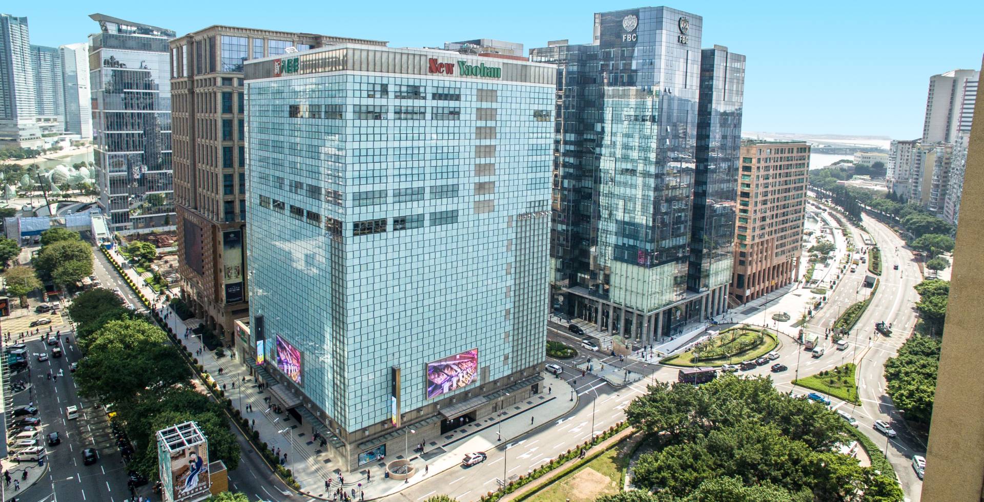 <p><strong>8TH AUGUST</strong></p>
<p>New Yaohan was relocated to the present location in Macau CBD.</p>